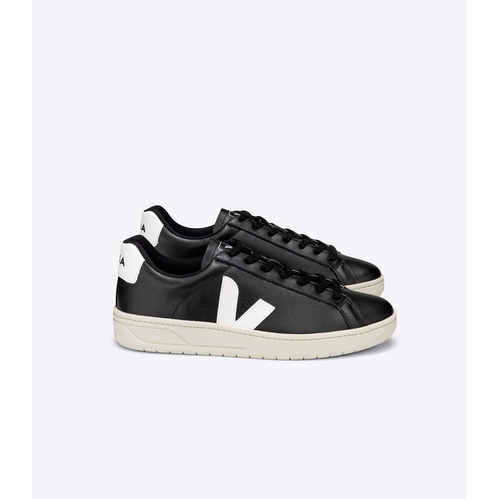 Veja URCA CWL Men\'s Sneakers Black/White | CA 313SGL